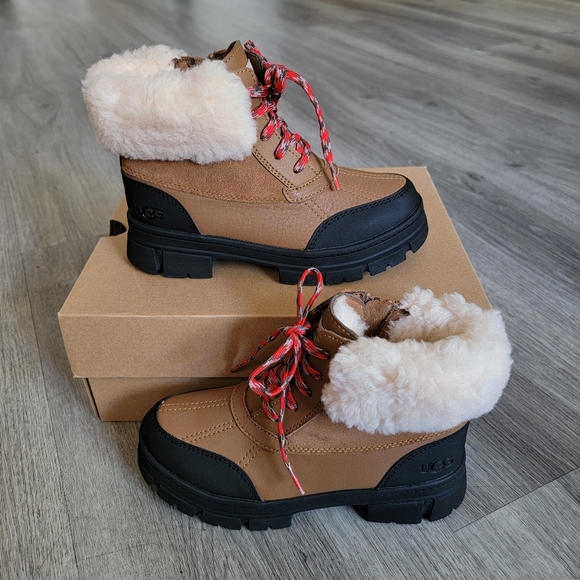 UGG Ashton Addie Waterproof Boot - Picture 1 of 12